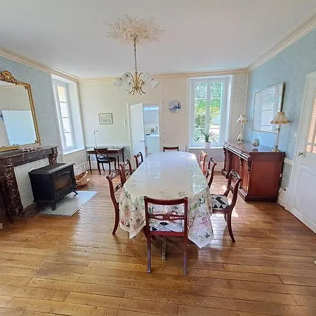 Maison Authentique Avec Grand Jardin Et Confort Moderne A - Fr-1-489-556 Lurcy-Levis