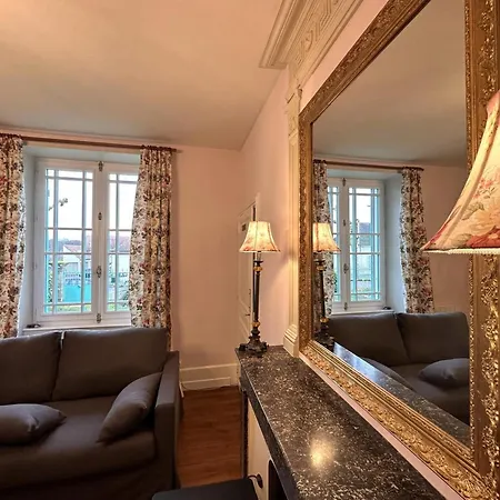 Maison De Charme Avec Grand Jardin, Au Coeur D'un Village Proche De Nevers *