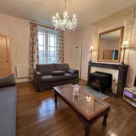 Prázdninový dům Maison De Charme Avec Grand Jardin, Au Coeur D'un Village Proche De Nevers - Fr-1-489-556