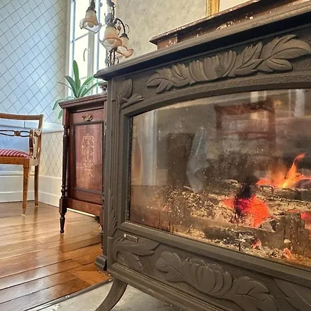 Maison De Charme Avec Grand Jardin, Au Coeur D'un Village Proche De Nevers
